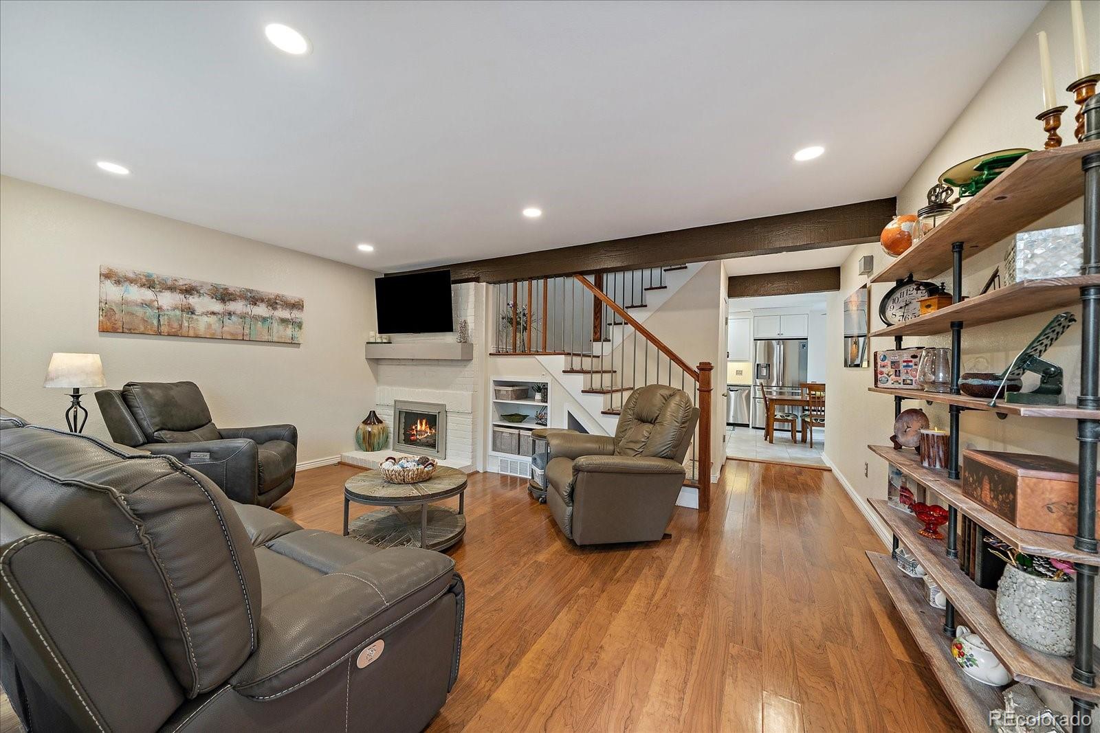 MLS Image #3 for 6936 s knolls way,centennial, Colorado