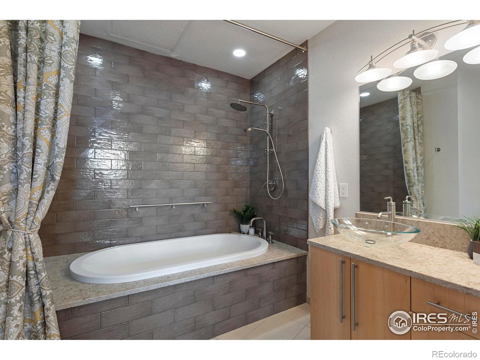 MLS Image #19 for 210 w magnolia street,fort collins, Colorado