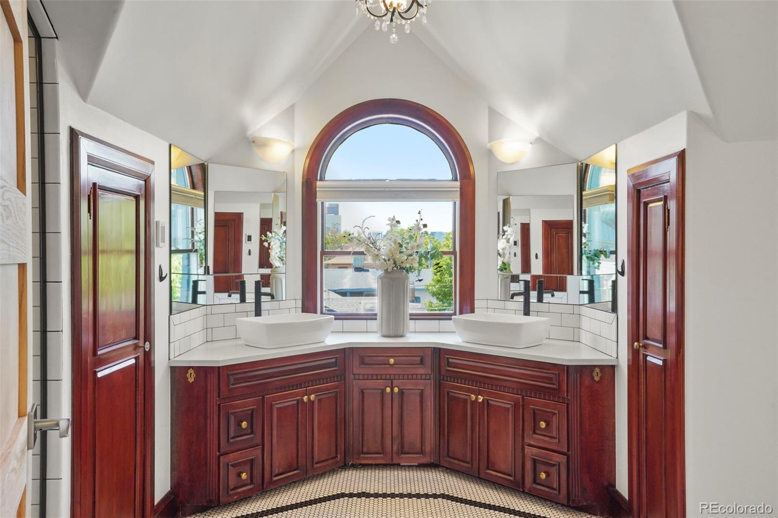 MLS Image #27 for 2155 n high street,denver, Colorado