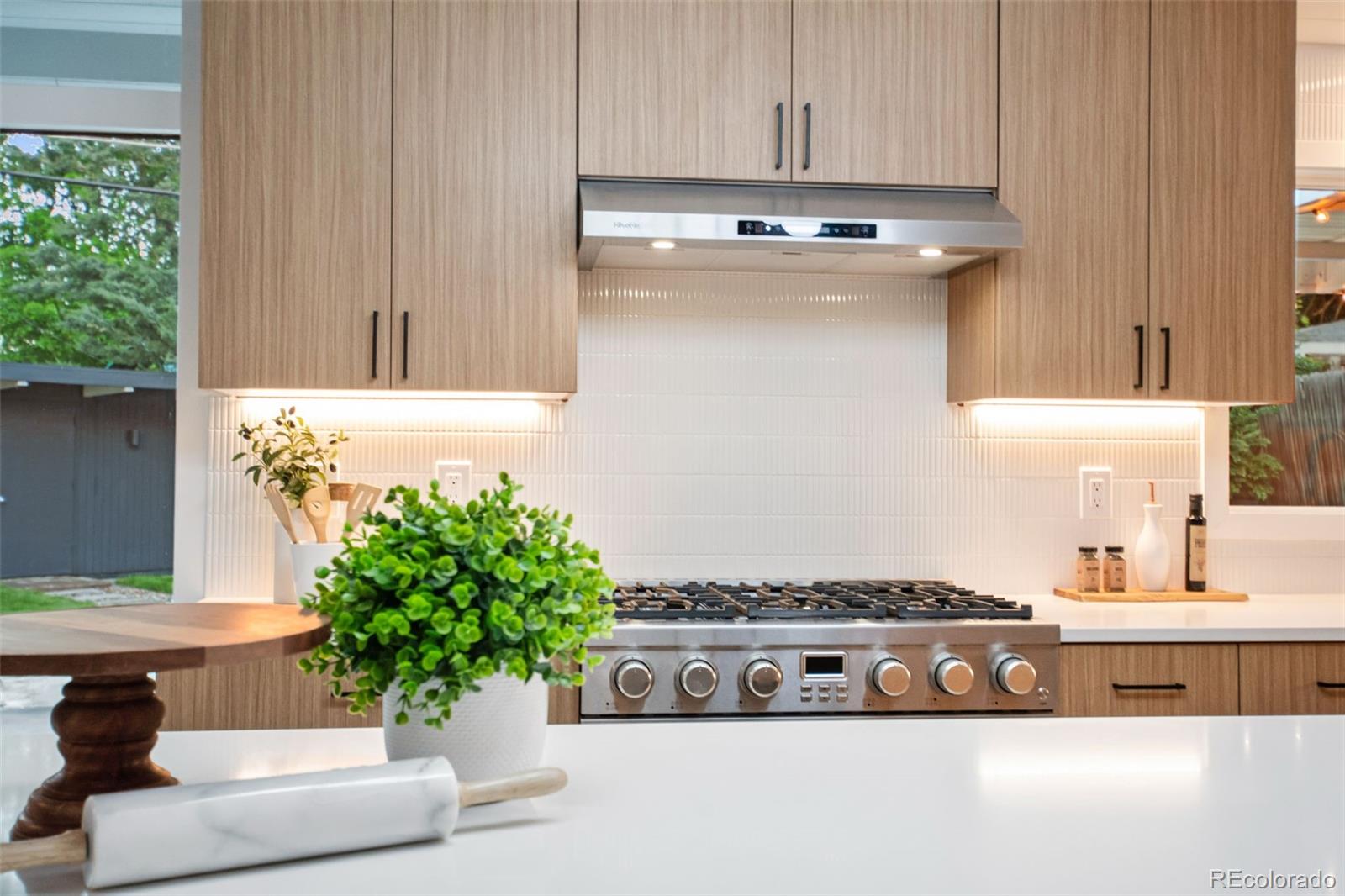 MLS Image #15 for 1440 s dahlia street,denver, Colorado