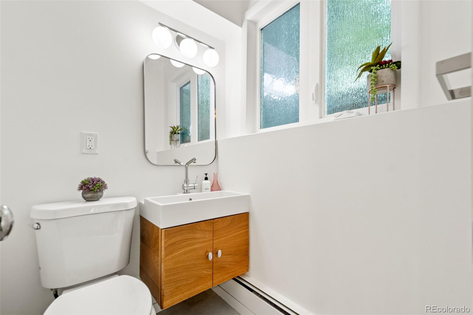 MLS Image #20 for 1440 s dahlia street,denver, Colorado