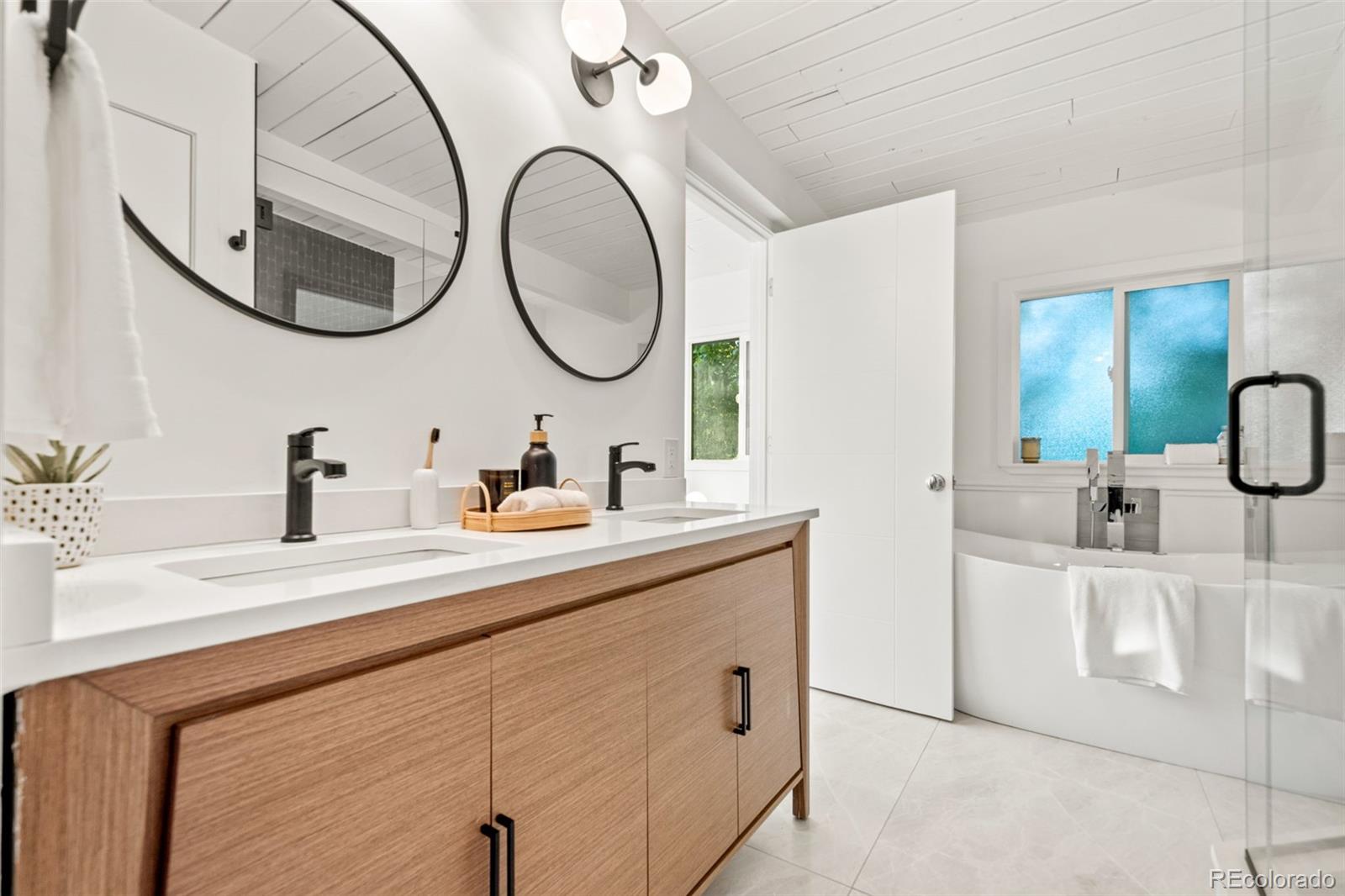 MLS Image #30 for 1440 s dahlia street,denver, Colorado