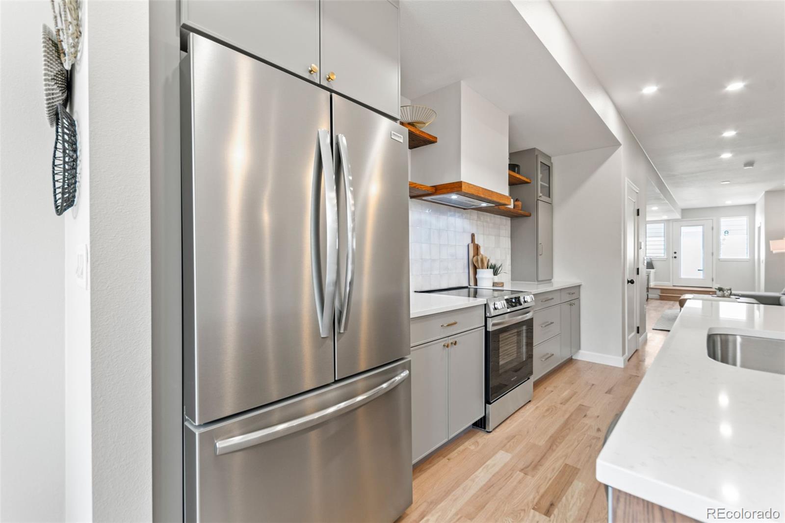 MLS Image #9 for 1048  knox court,denver, Colorado