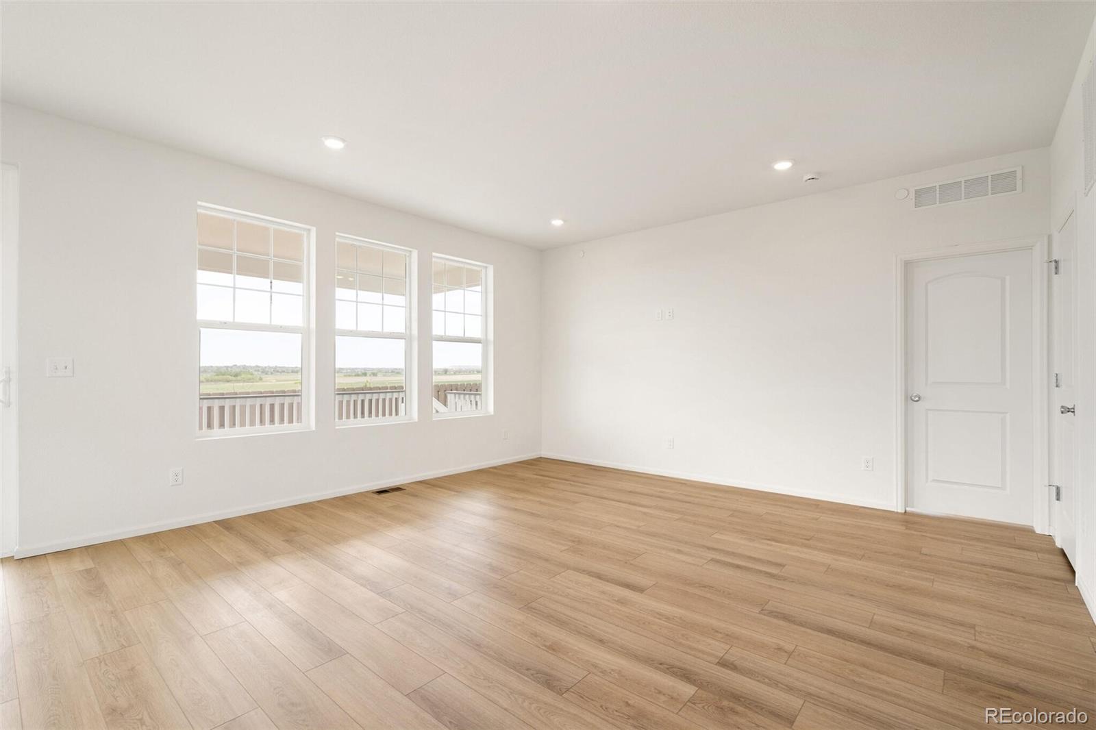 MLS Image #7 for 11124  xanadu street,commerce city, Colorado