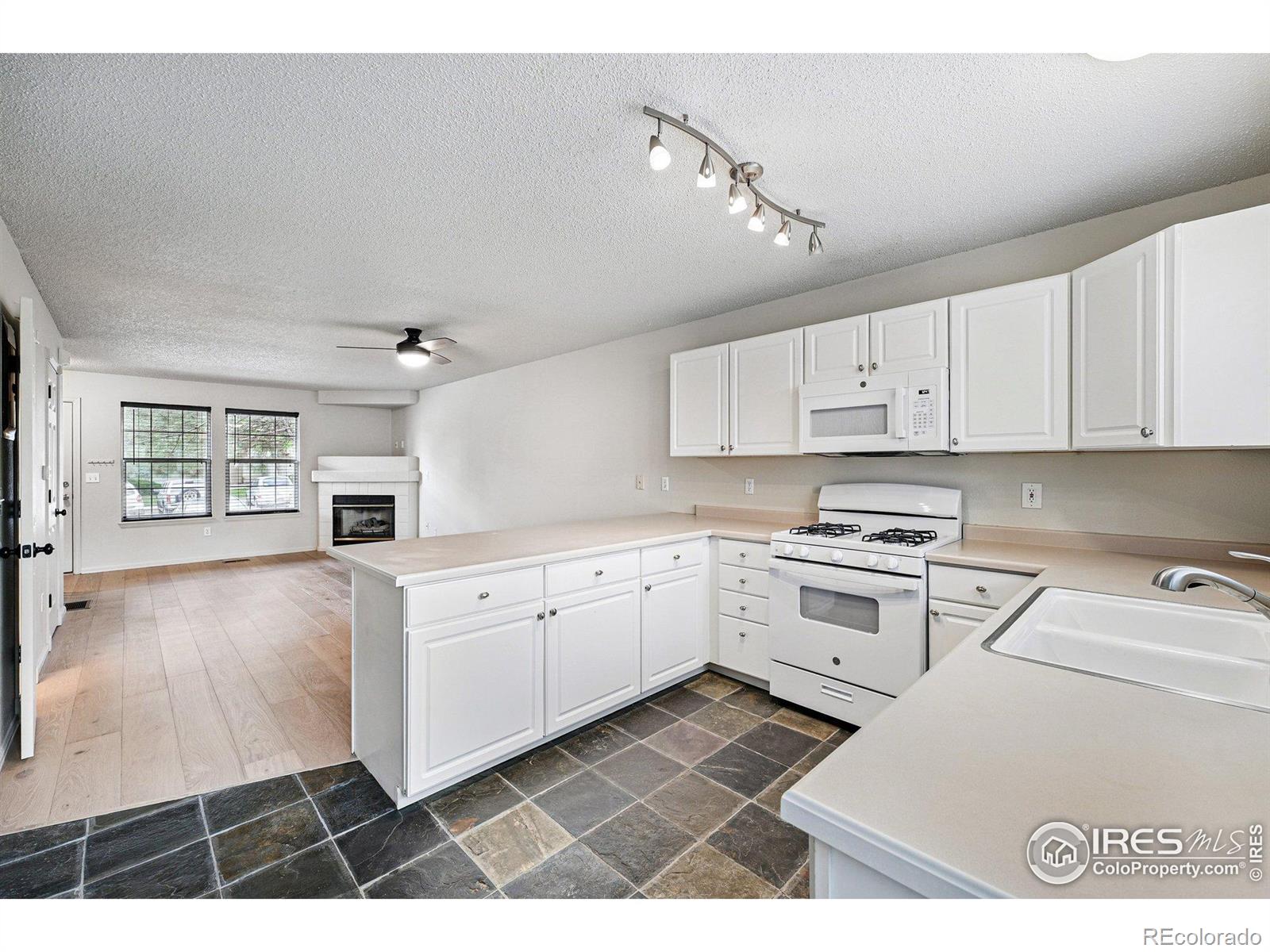 MLS Image #14 for 3022 w 107th place d,westminster, Colorado