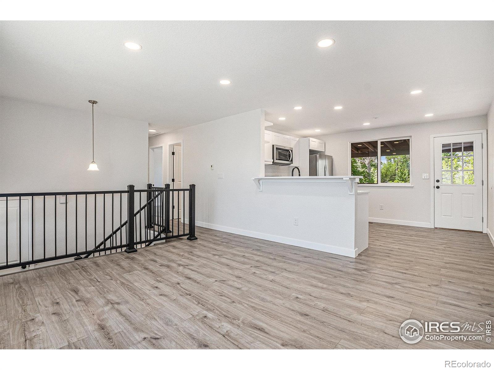 MLS Image #3 for 15904 e bates place,aurora, Colorado