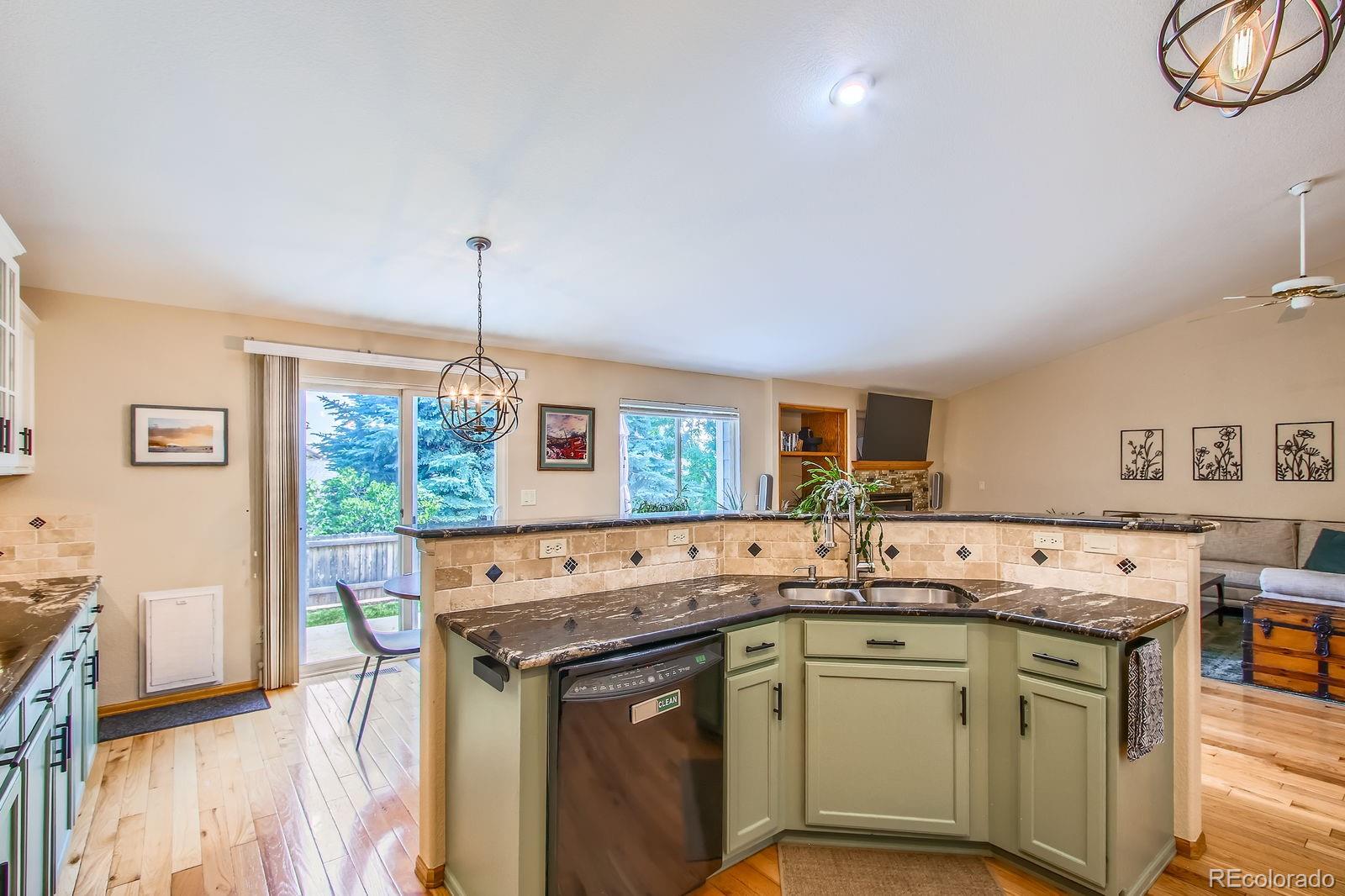 MLS Image #12 for 10762 w 54th place,arvada, Colorado