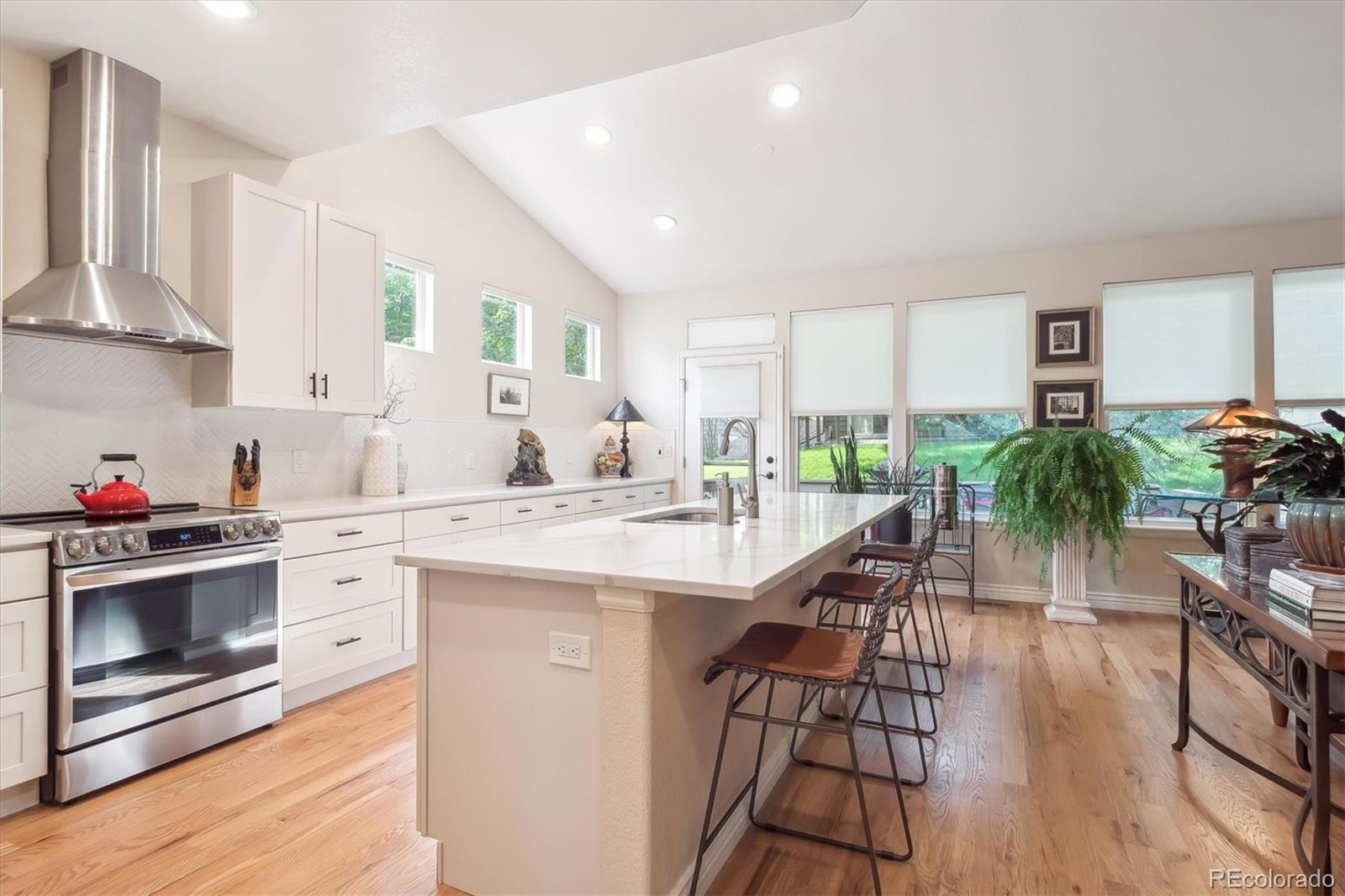 MLS Image #9 for 1026  deer clover way,castle pines, Colorado