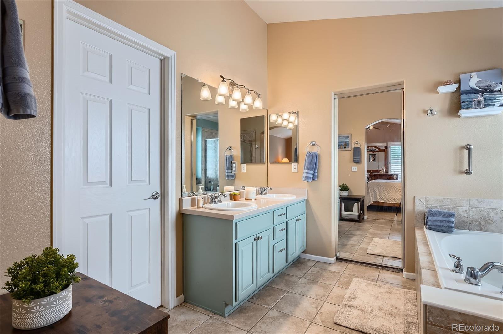 MLS Image #18 for 20058 e dartmouth drive,aurora, Colorado