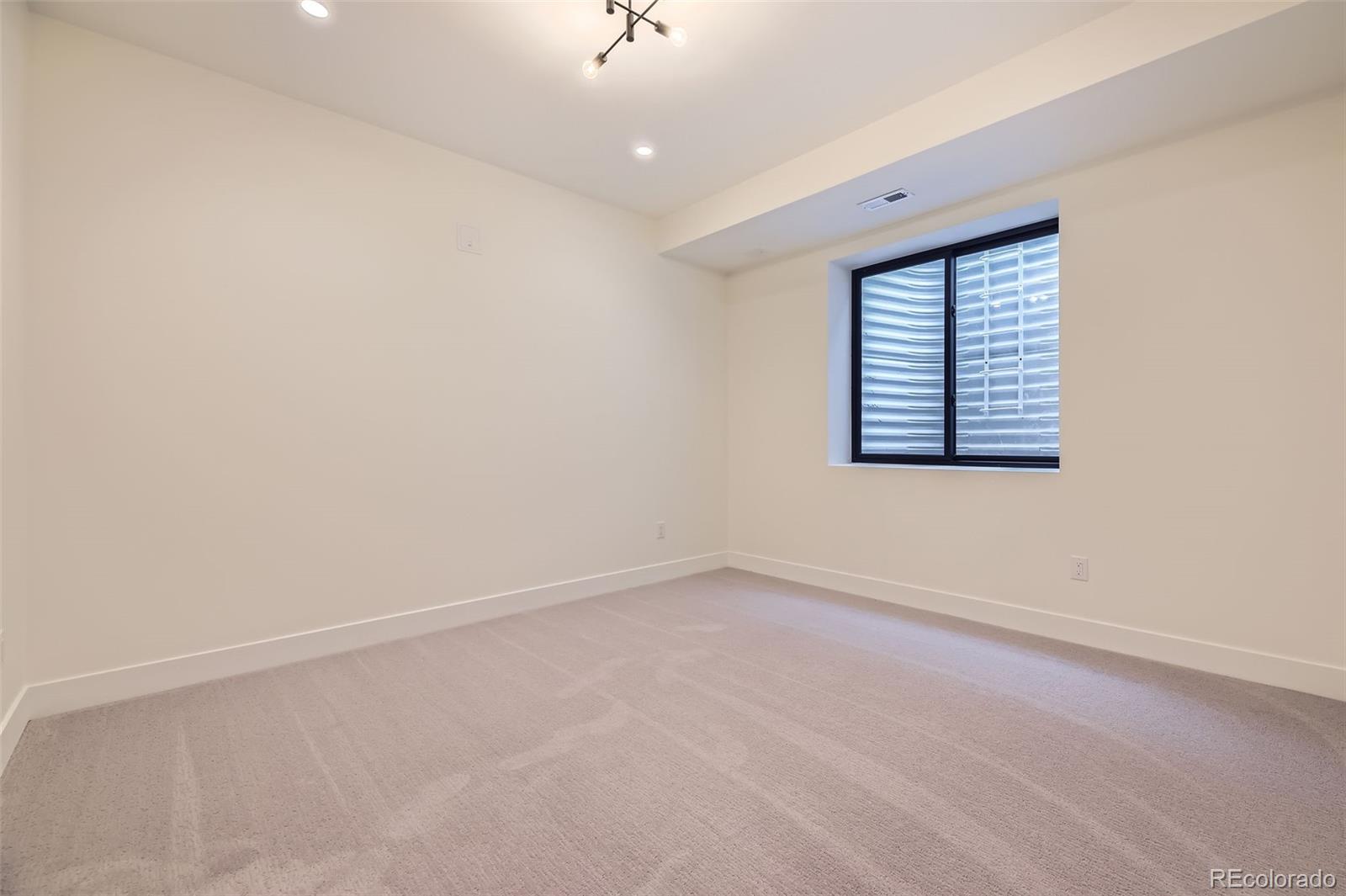 MLS Image #23 for 2378 s bannock street,denver, Colorado