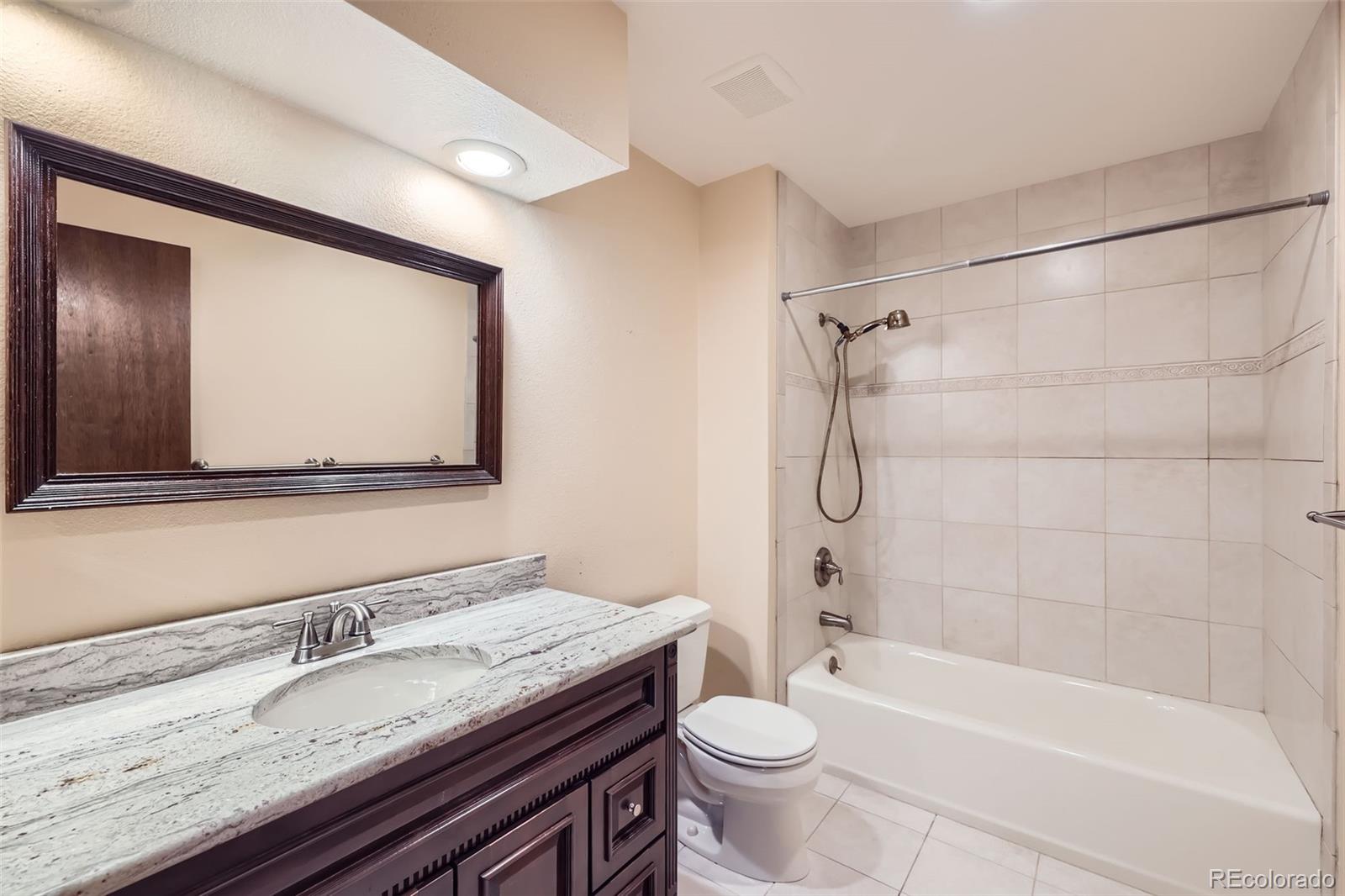 MLS Image #19 for 2556 s eagle circle,aurora, Colorado