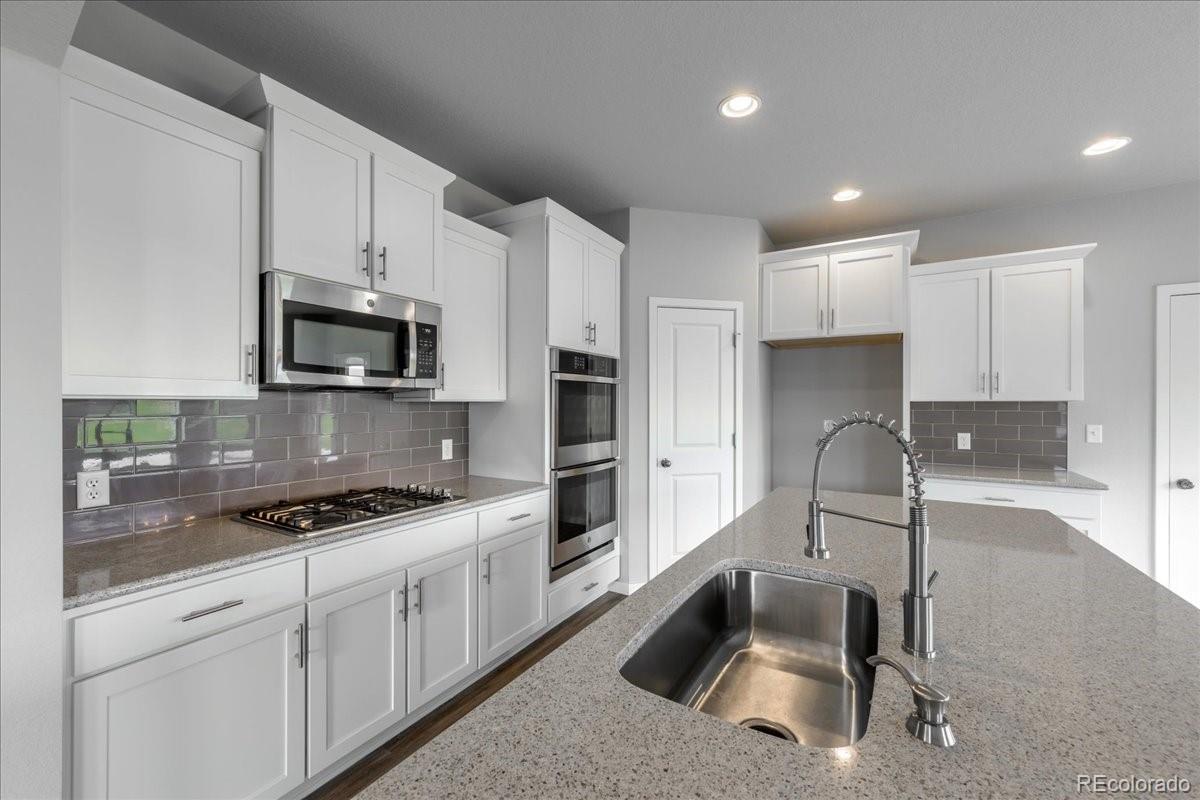 MLS Image #5 for 1711  lazear street,loveland, Colorado