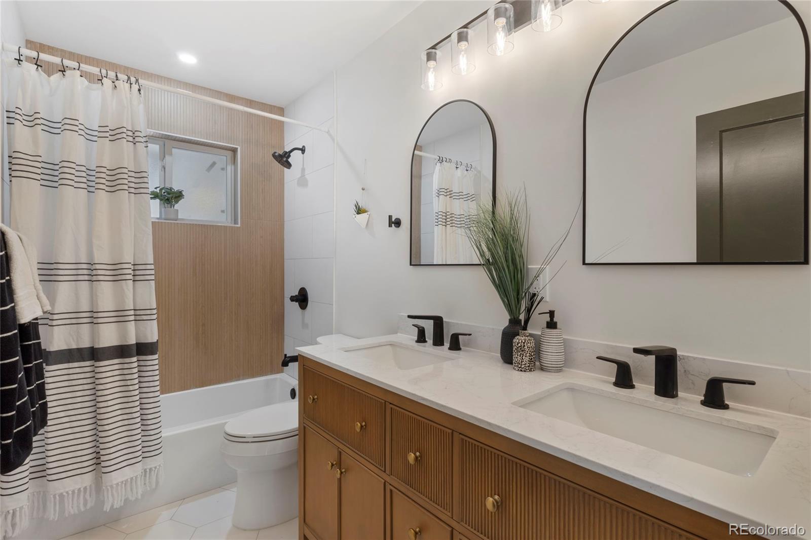 MLS Image #9 for 2810 n harrison street,denver, Colorado