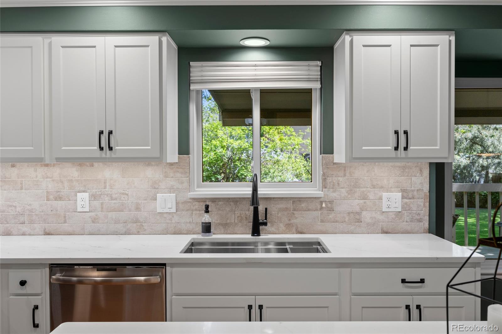 MLS Image #10 for 3726 e nichols avenue,centennial, Colorado