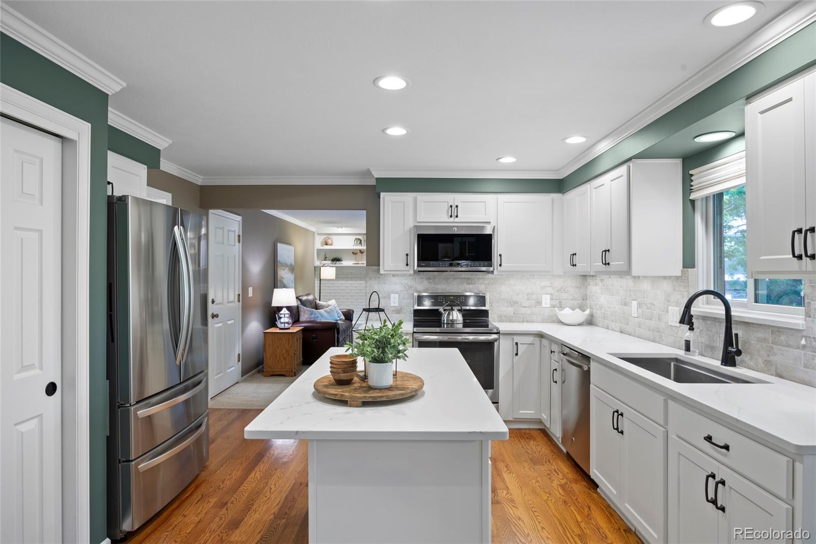 MLS Image #8 for 3726 e nichols avenue,centennial, Colorado