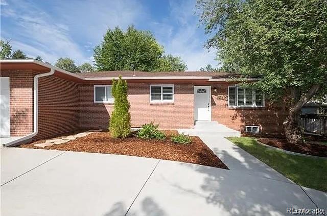 MLS Image #0 for 6769 s foresthill street,littleton, Colorado