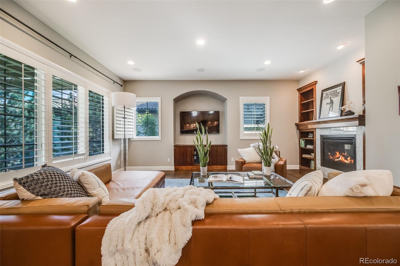 MLS Image #11 for 2362  spruce way,denver, Colorado