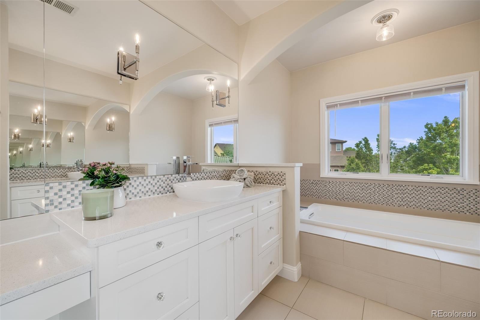 MLS Image #27 for 2362  spruce way,denver, Colorado