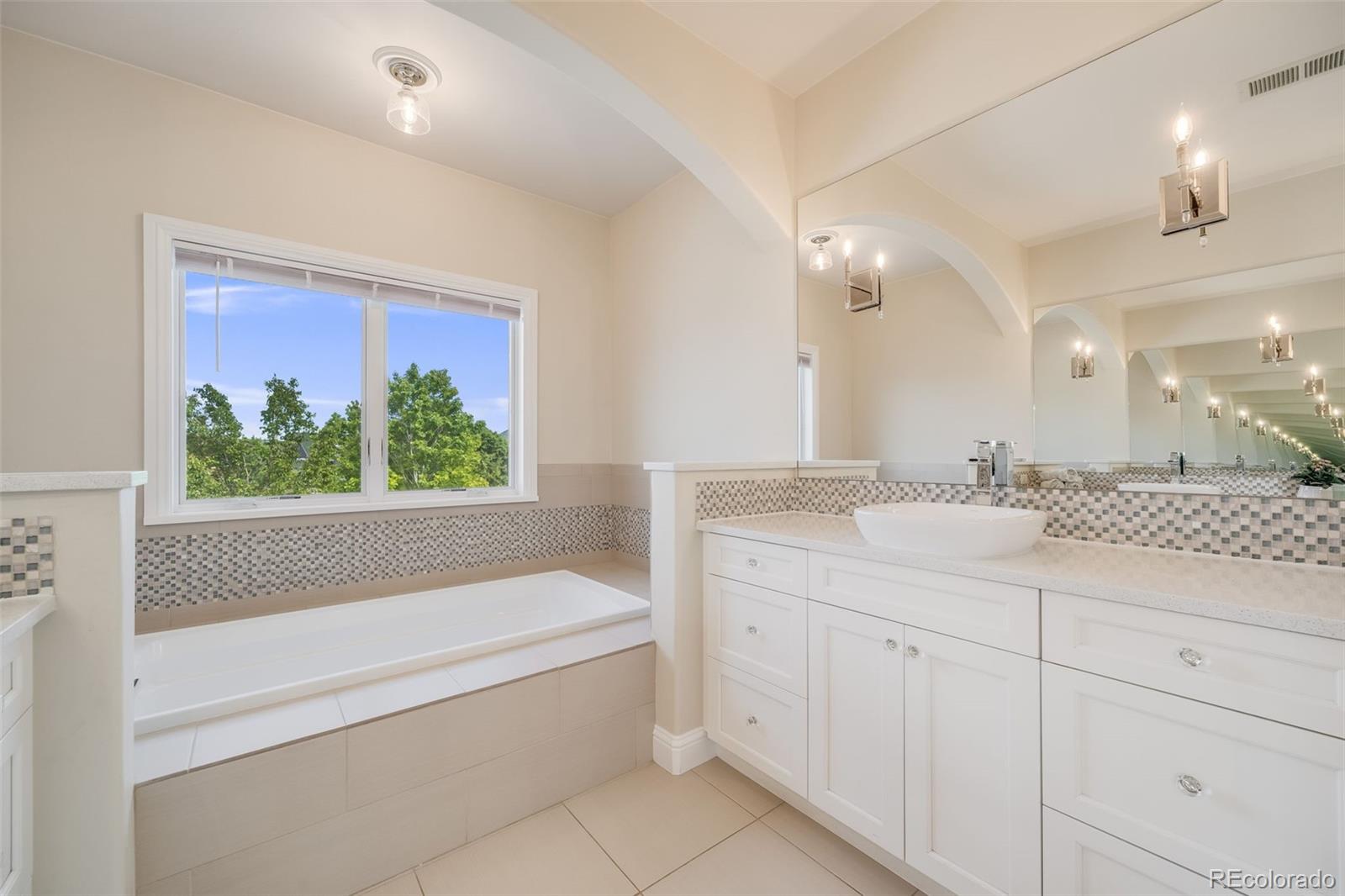 MLS Image #28 for 2362  spruce way,denver, Colorado