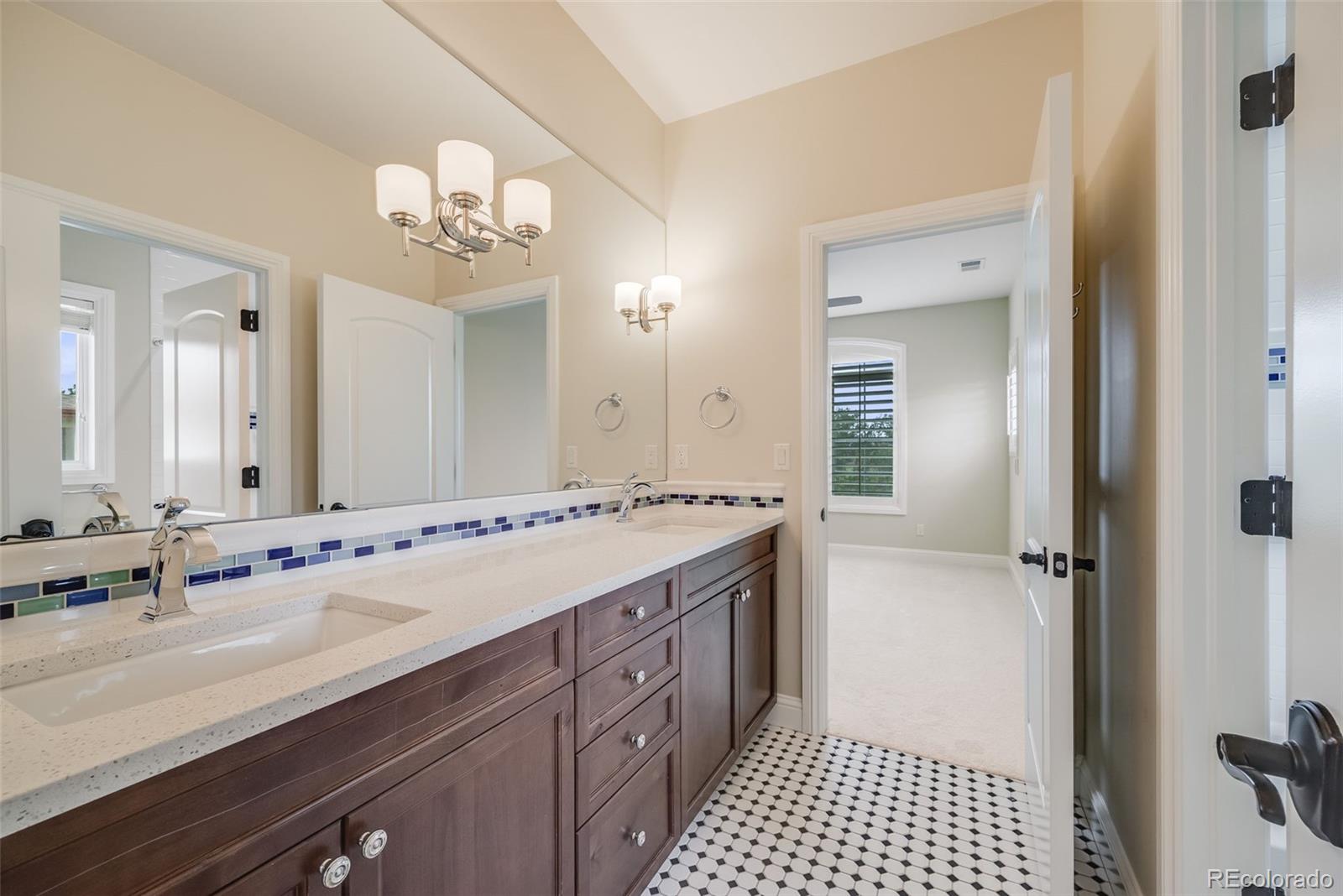MLS Image #31 for 2362  spruce way,denver, Colorado