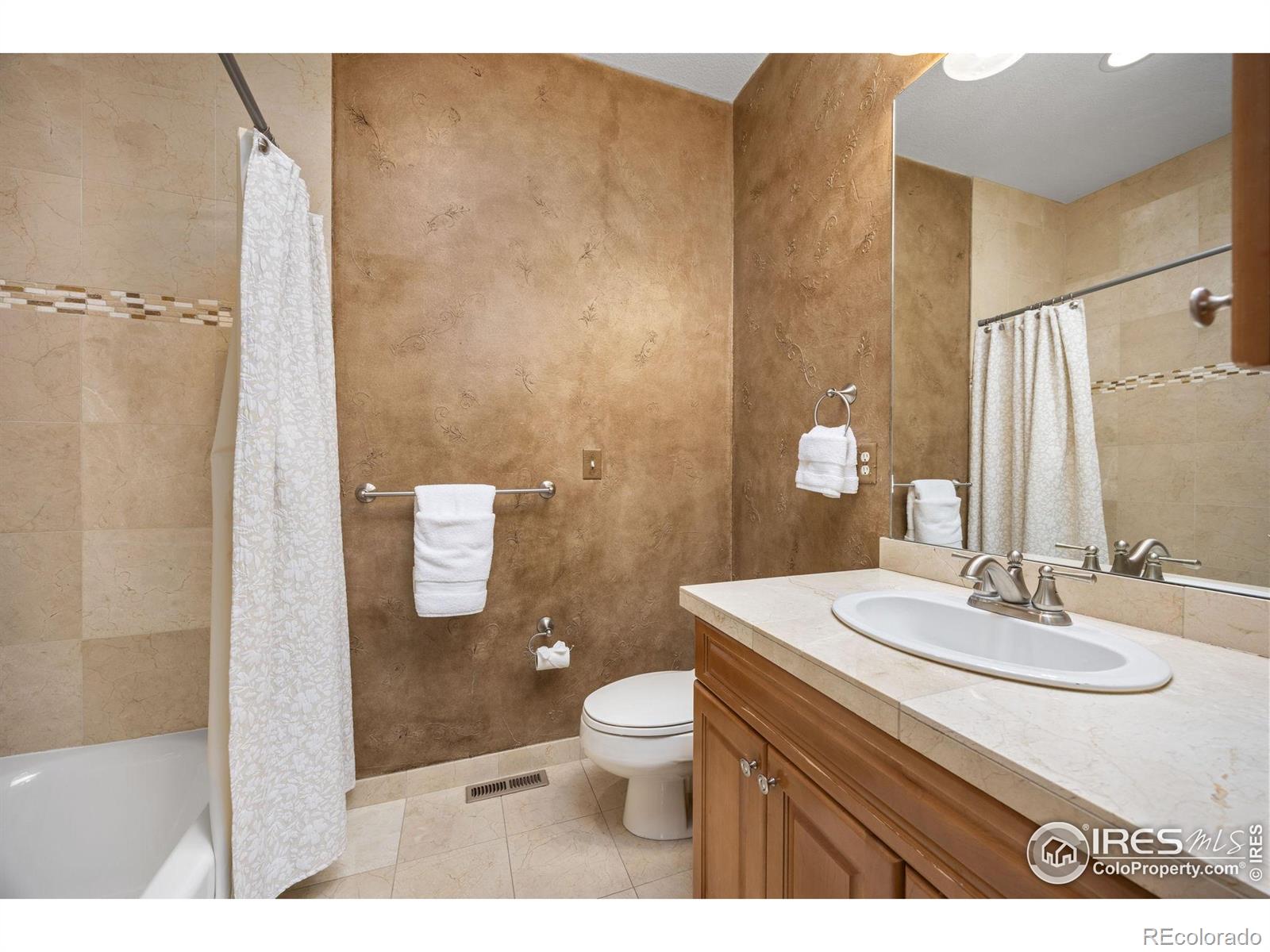 MLS Image #18 for 13  blue heron drive,thornton, Colorado