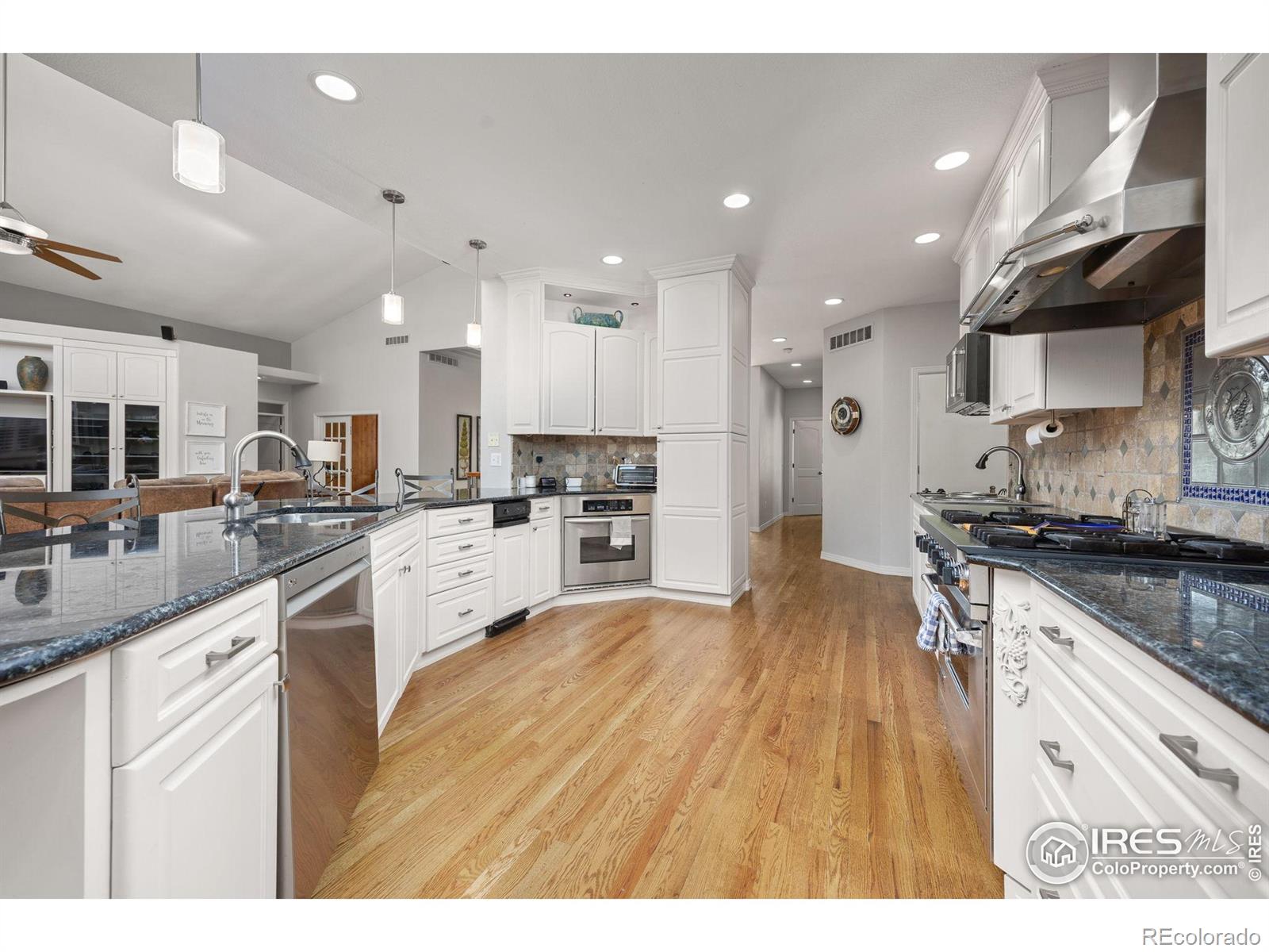 MLS Image #8 for 13  blue heron drive,thornton, Colorado
