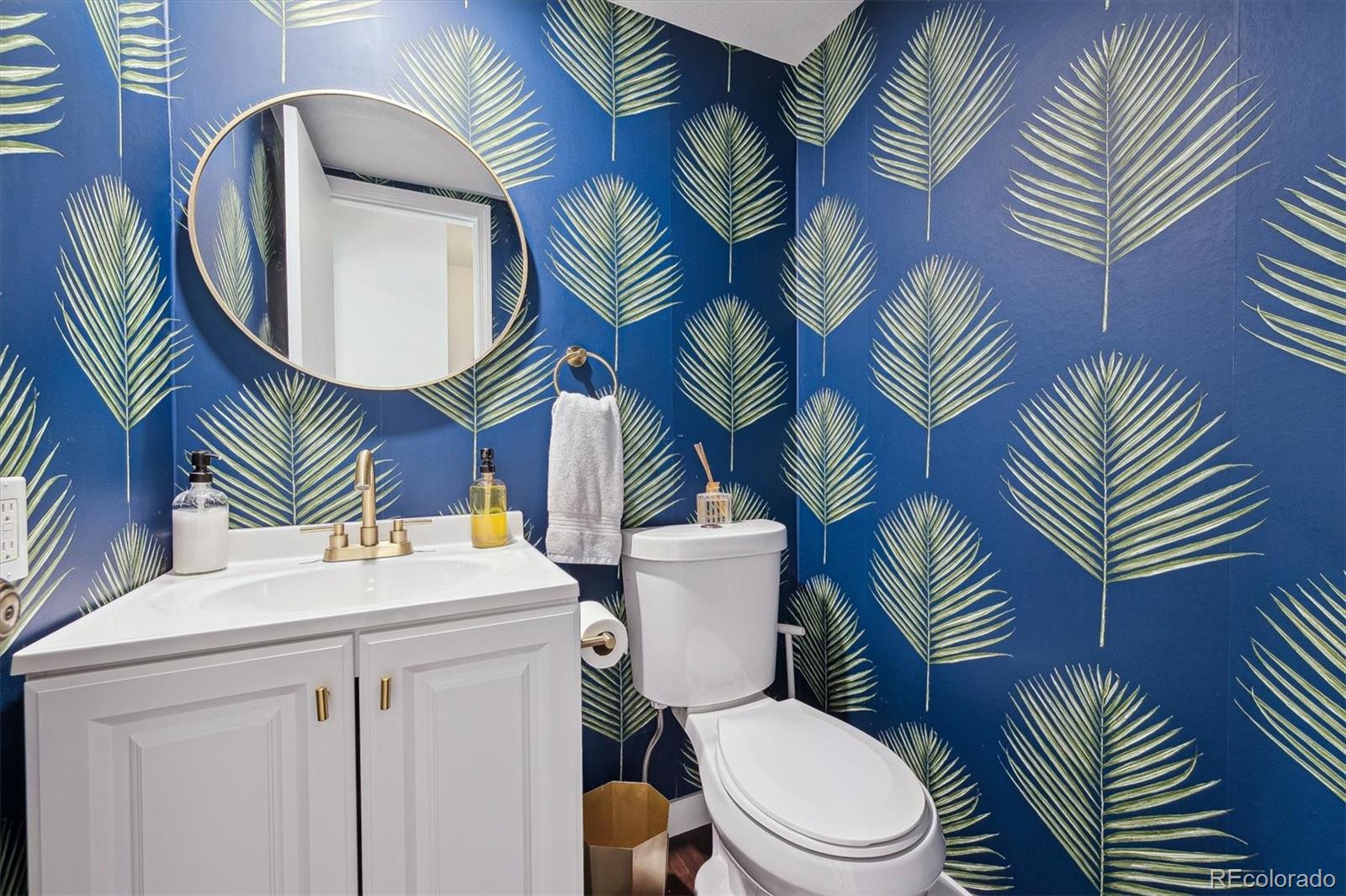 MLS Image #18 for 8981 e amherst drive,denver, Colorado