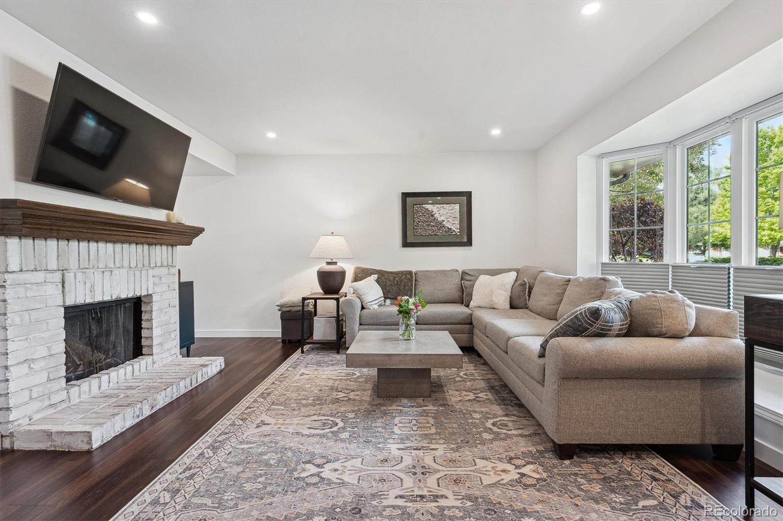 MLS Image #4 for 8981 e amherst drive,denver, Colorado