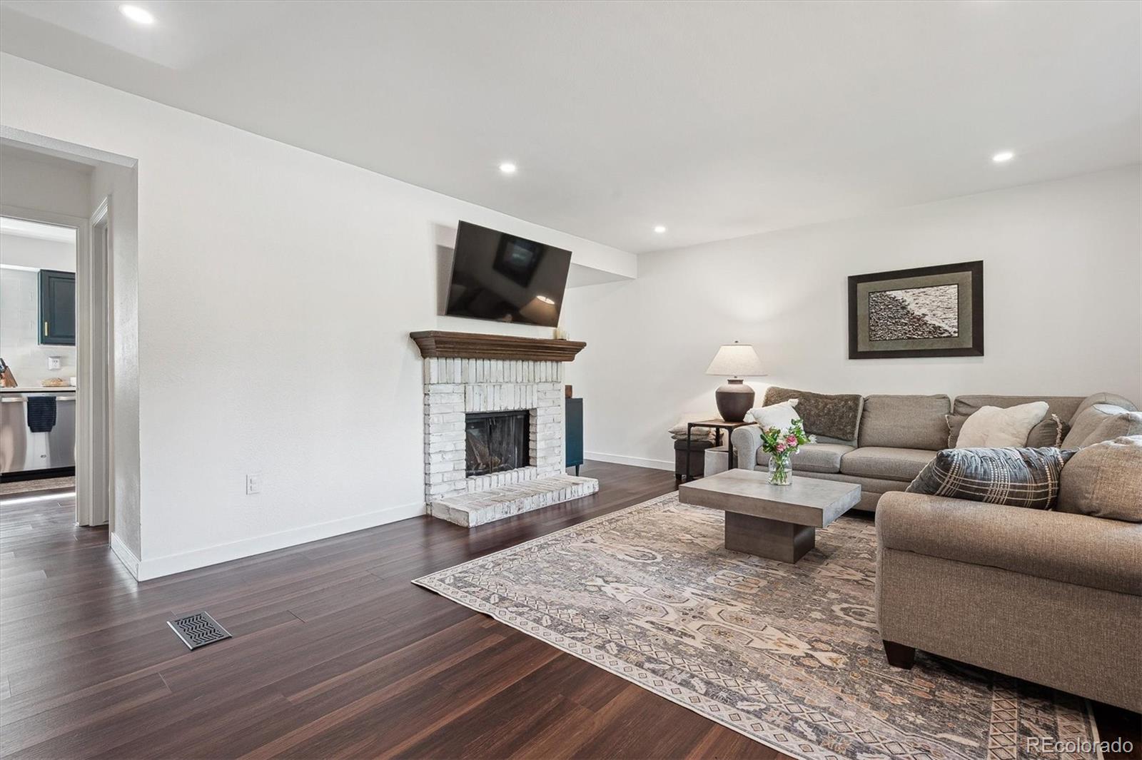 MLS Image #5 for 8981 e amherst drive,denver, Colorado