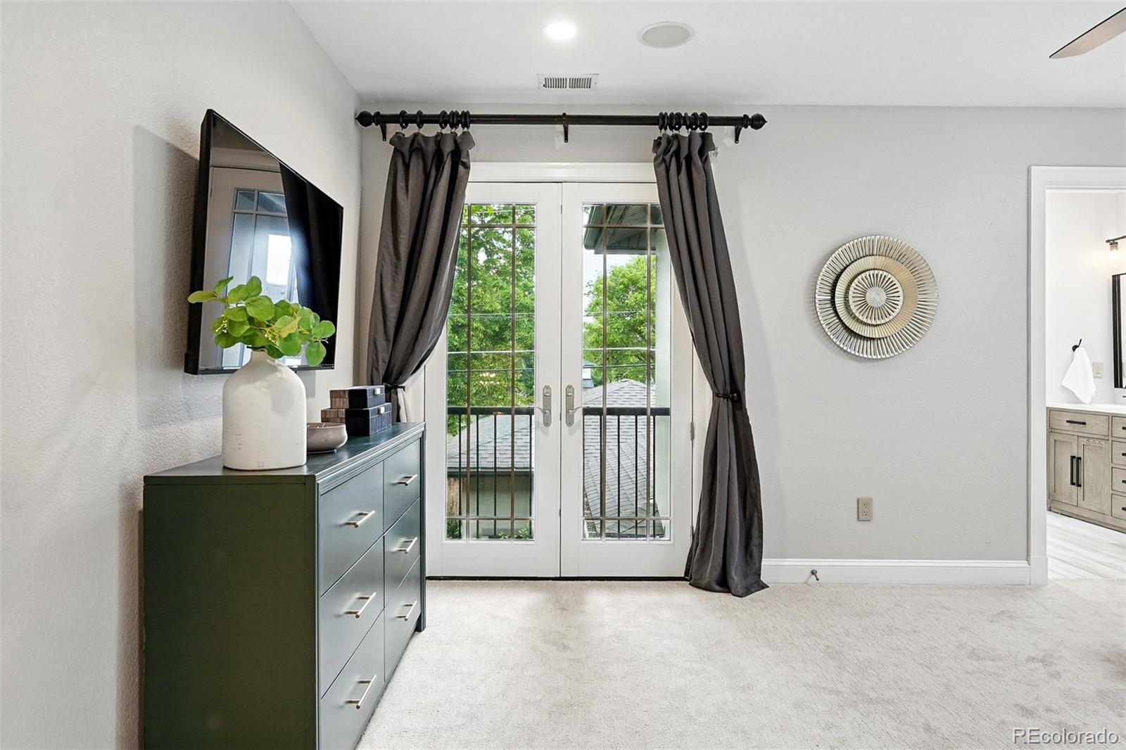 MLS Image #25 for 1351 s milwaukee street,denver, Colorado