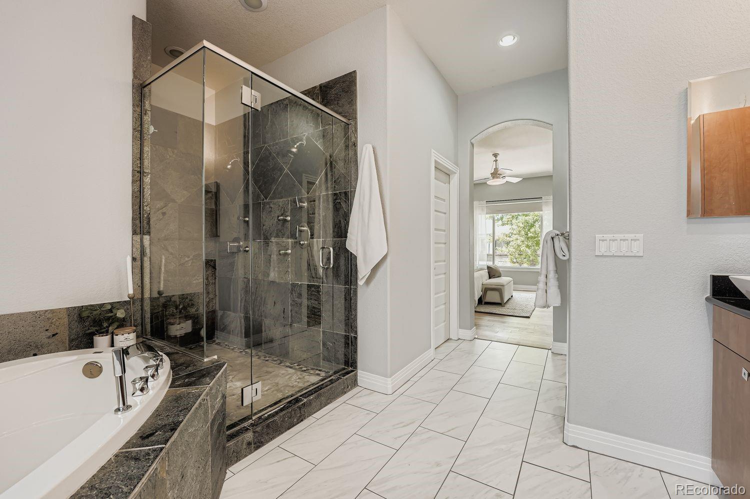 MLS Image #18 for 6553 s sedalia street,aurora, Colorado