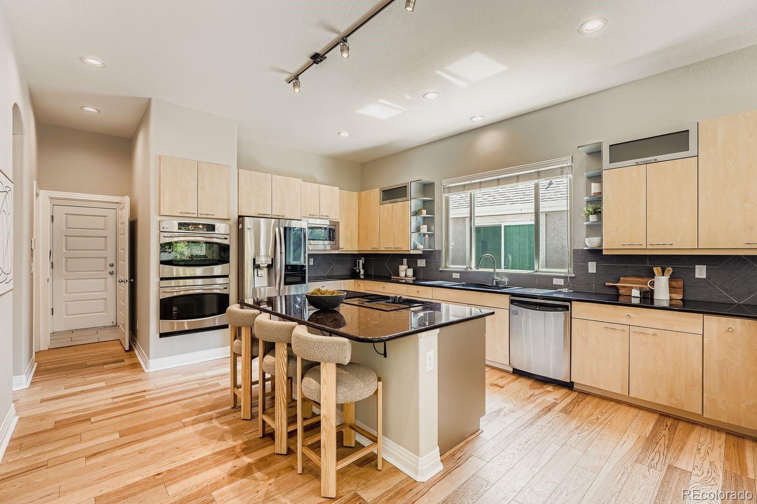 MLS Image #6 for 6553 s sedalia street,aurora, Colorado