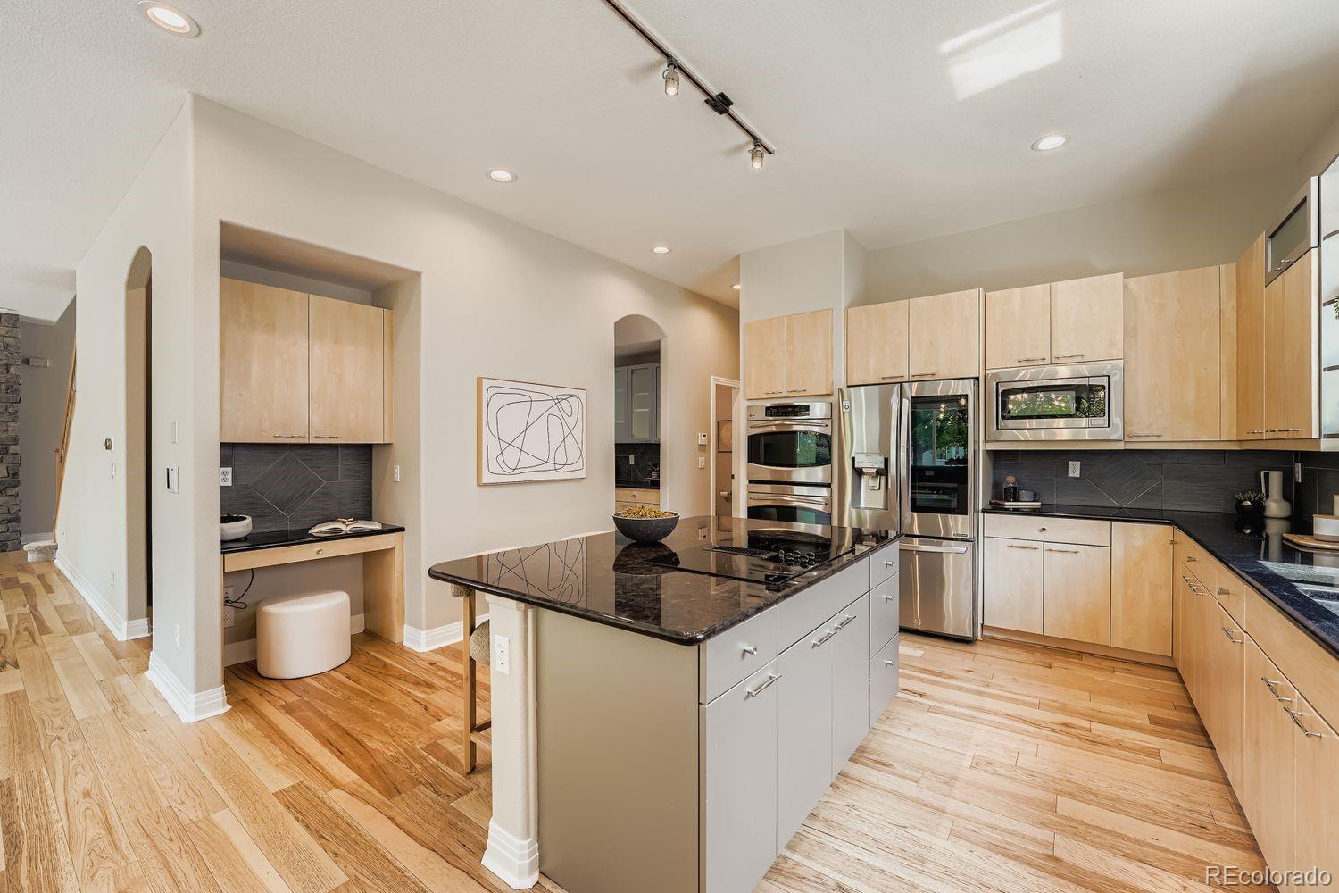 MLS Image #7 for 6553 s sedalia street,aurora, Colorado