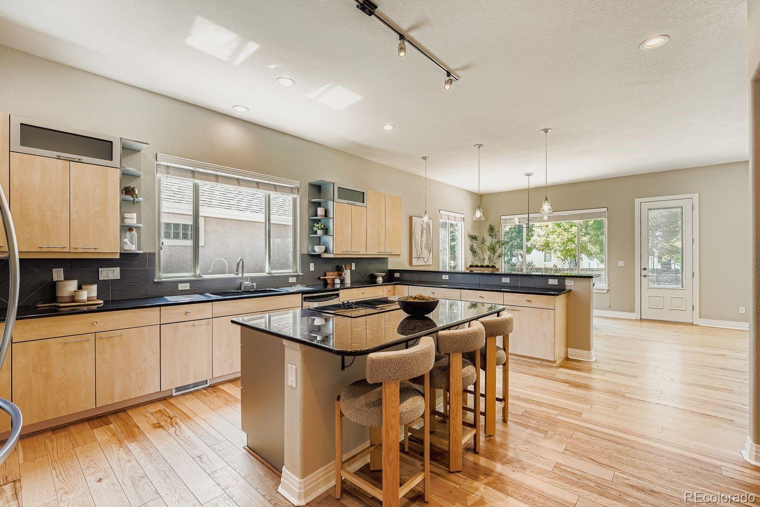 MLS Image #9 for 6553 s sedalia street,aurora, Colorado
