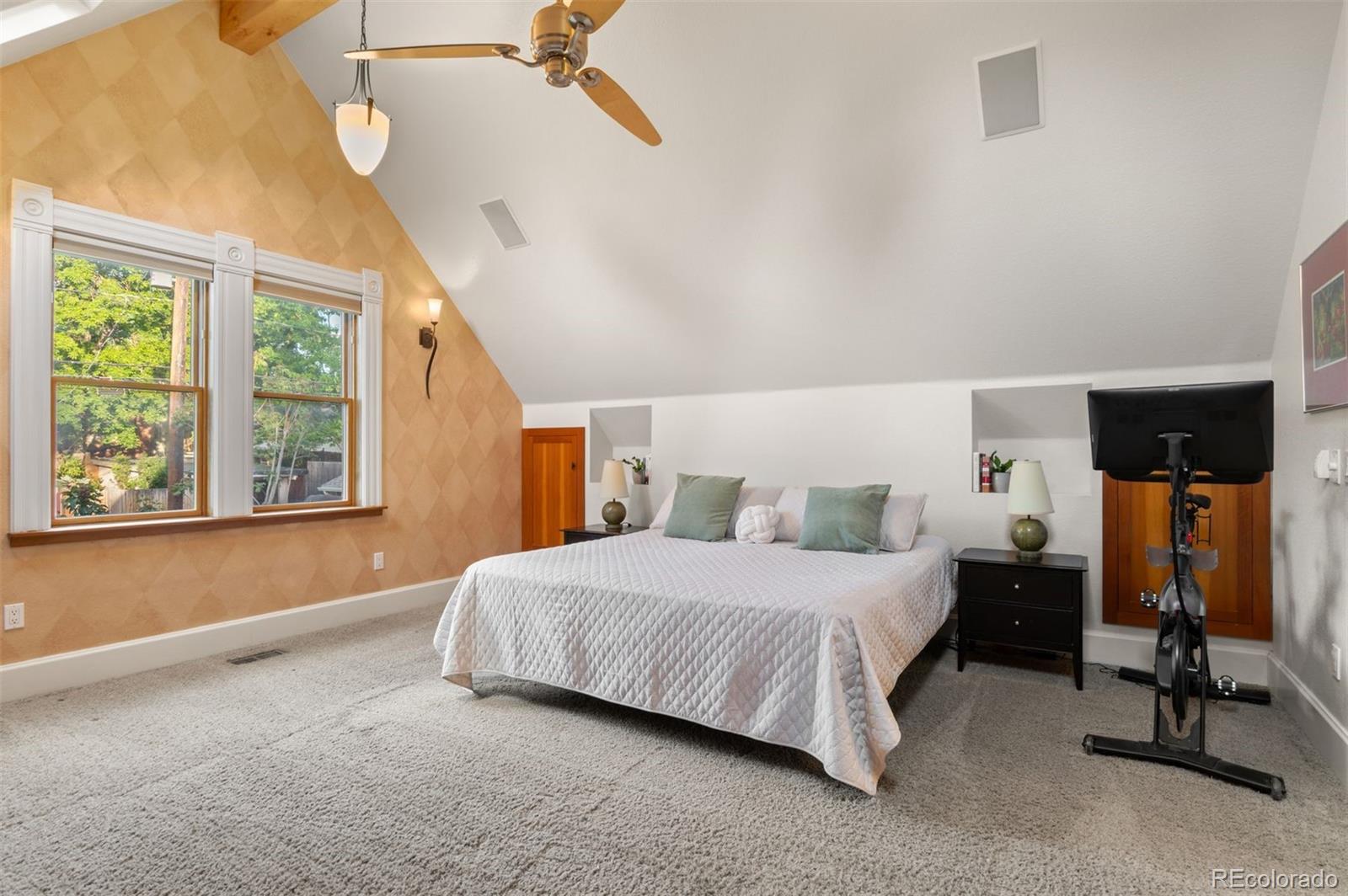 MLS Image #18 for 848 s emerson street,denver, Colorado