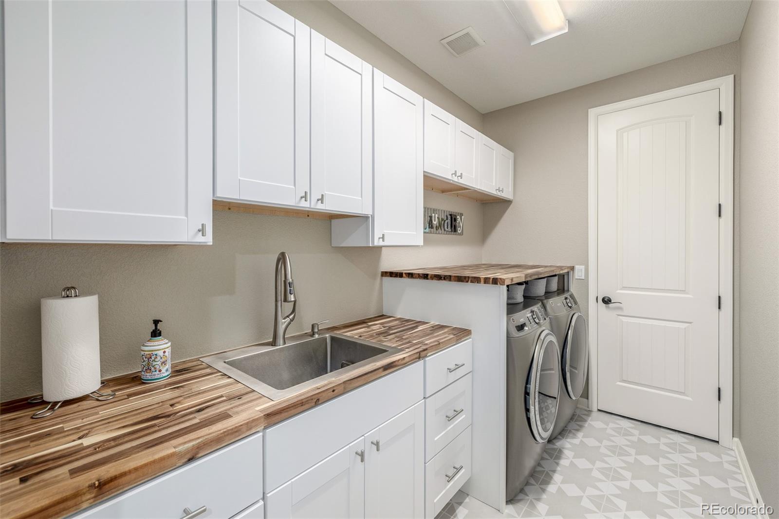 MLS Image #16 for 14258  greenfield loop,parker, Colorado
