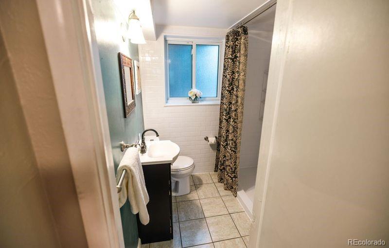 MLS Image #18 for 2592 s winona court,denver, Colorado