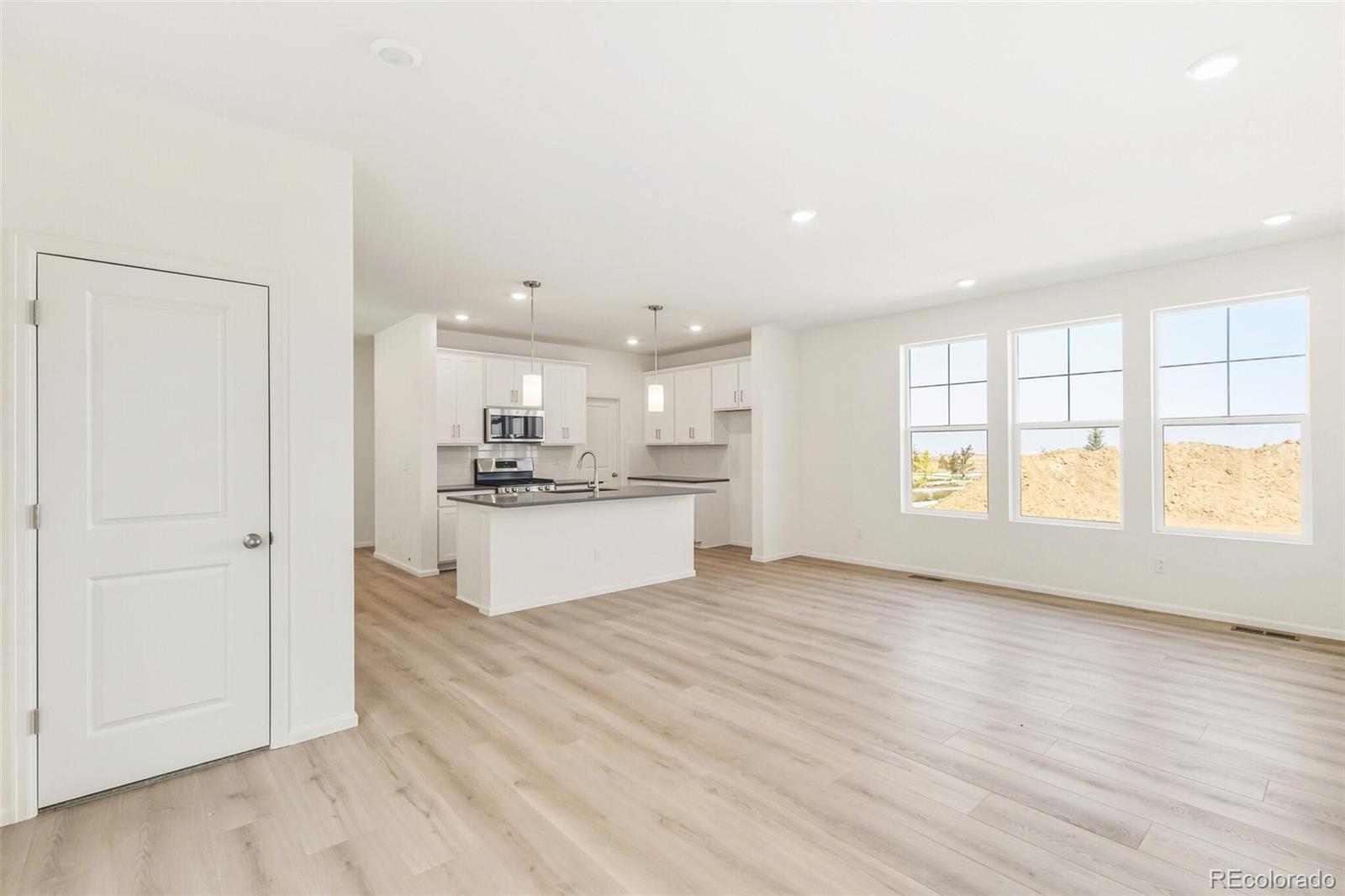 MLS Image #3 for 5242  denali boulevard,aurora, Colorado