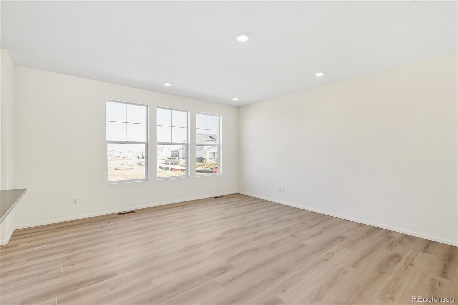 MLS Image #4 for 5242  denali boulevard,aurora, Colorado
