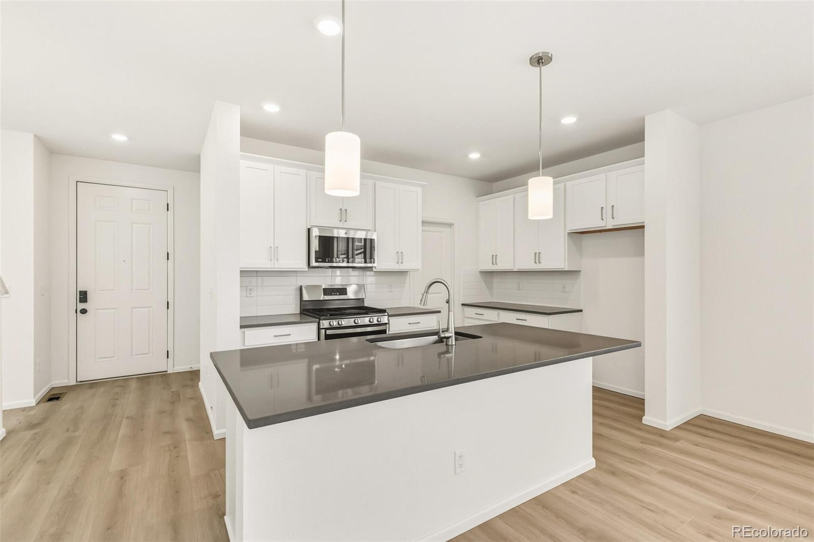 MLS Image #6 for 5242  denali boulevard,aurora, Colorado
