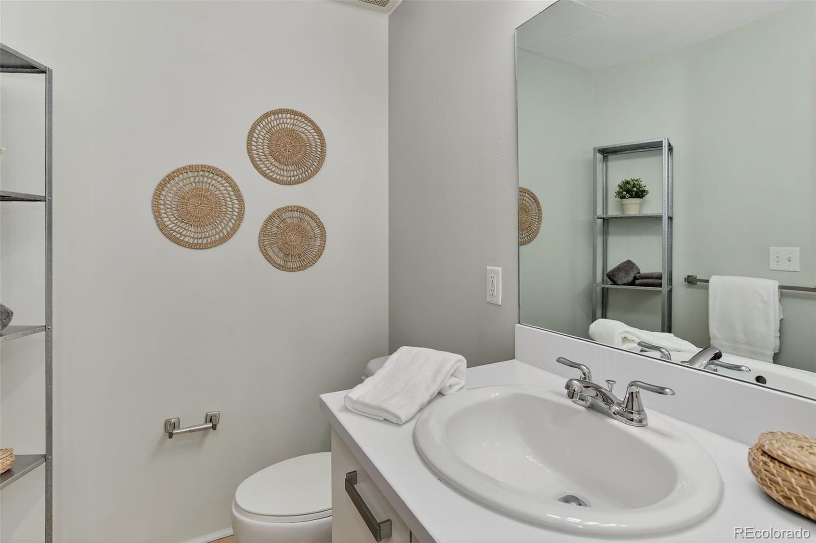 MLS Image #14 for 3100  huron street 4n,denver, Colorado