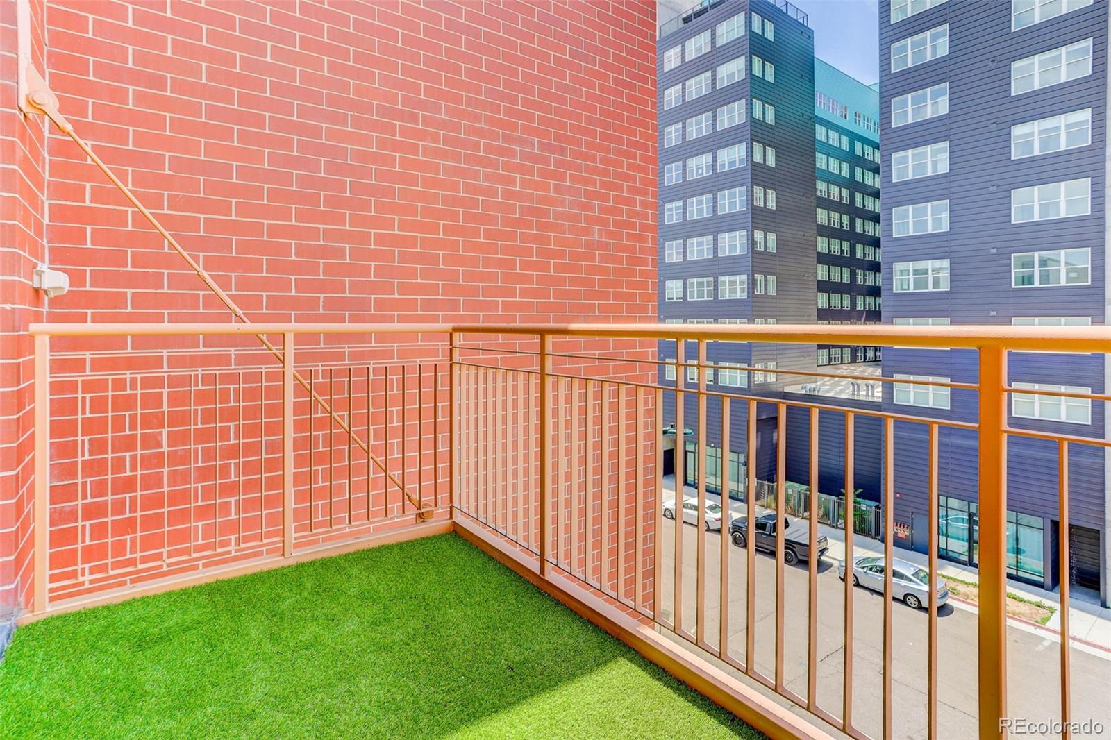 MLS Image #17 for 3100  huron street 4n,denver, Colorado