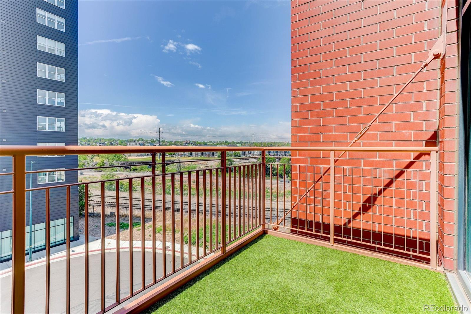 MLS Image #18 for 3100  huron street 4n,denver, Colorado
