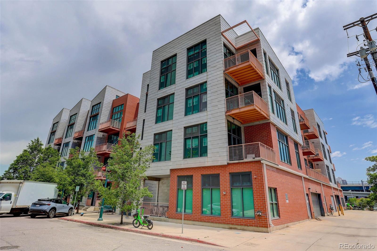 MLS Image #23 for 3100  huron street 4n,denver, Colorado