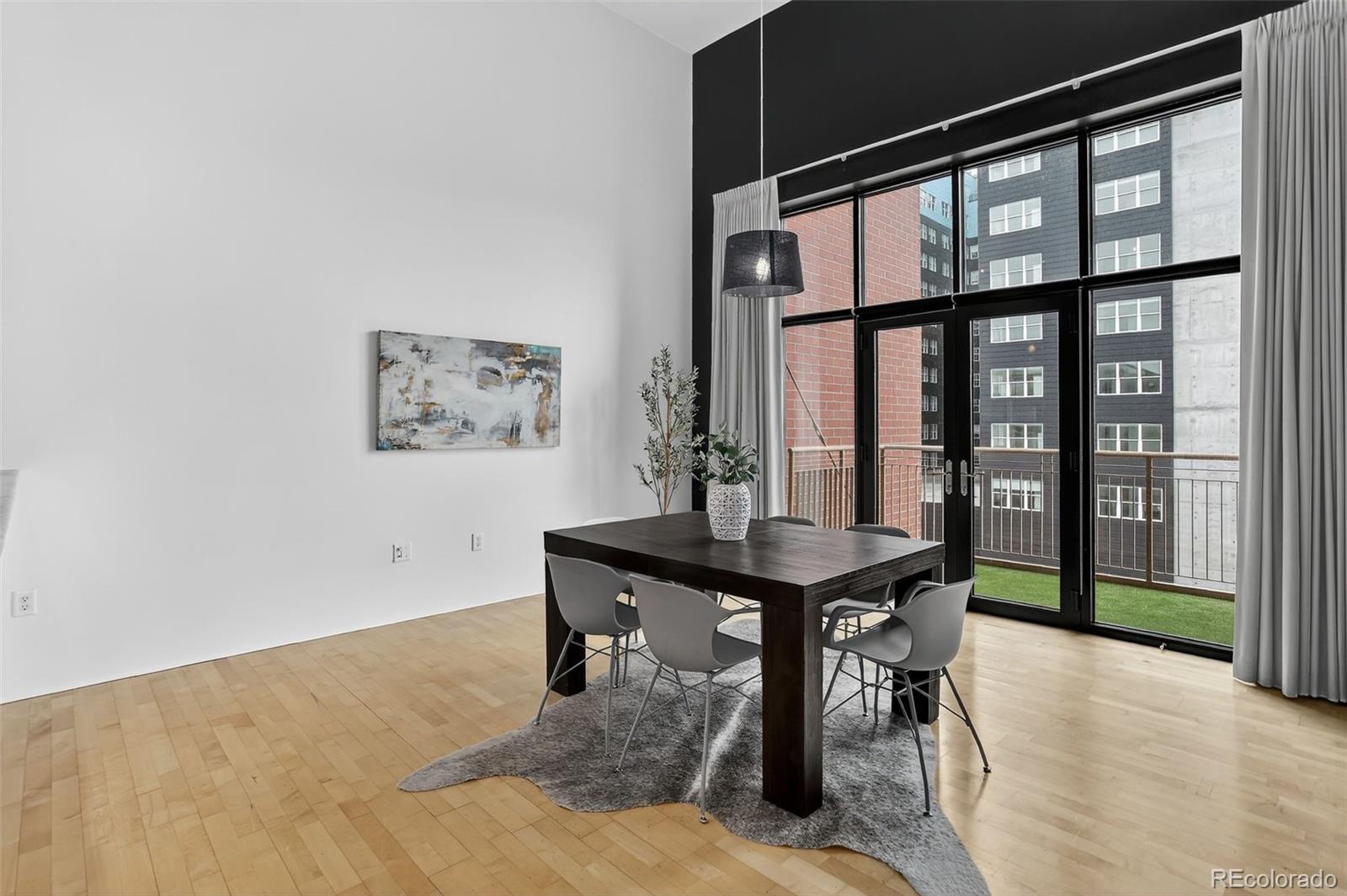 MLS Image #4 for 3100  huron street 4n,denver, Colorado