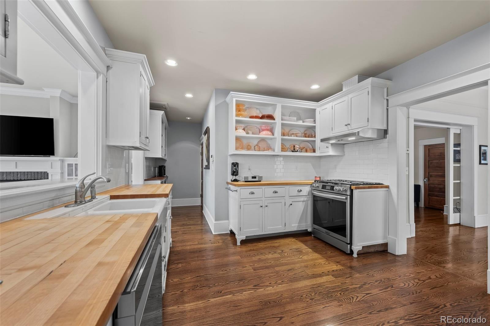 MLS Image #11 for 5675 s crocker street,littleton, Colorado