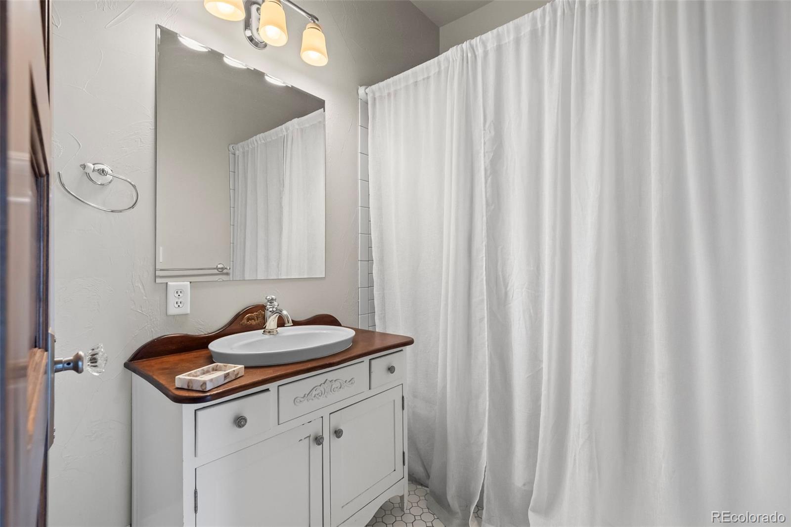 MLS Image #21 for 5675 s crocker street,littleton, Colorado
