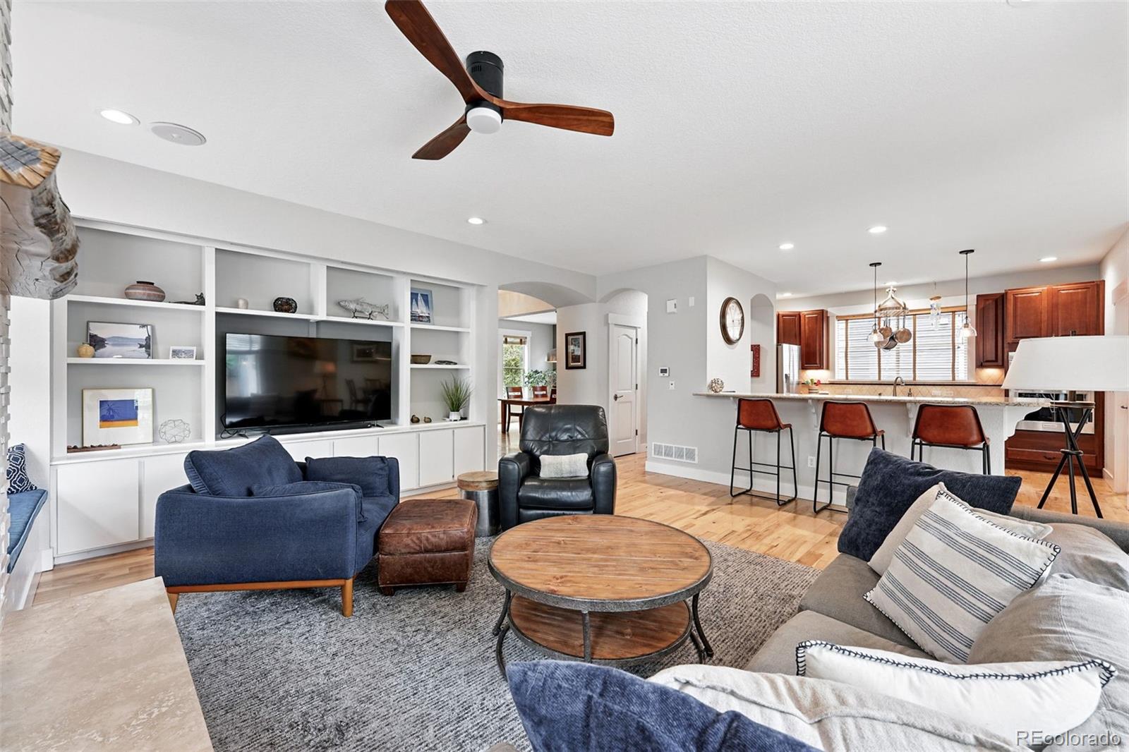 MLS Image #11 for 8276 e 28th drive,denver, Colorado