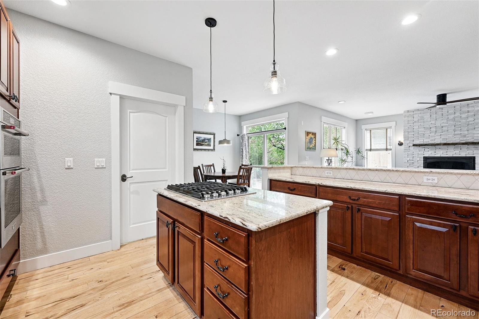 MLS Image #17 for 8276 e 28th drive,denver, Colorado