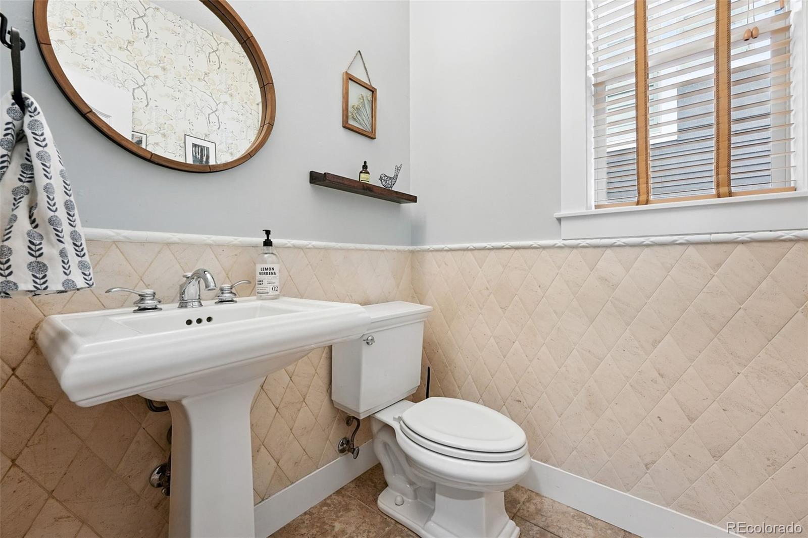 MLS Image #21 for 8276 e 28th drive,denver, Colorado